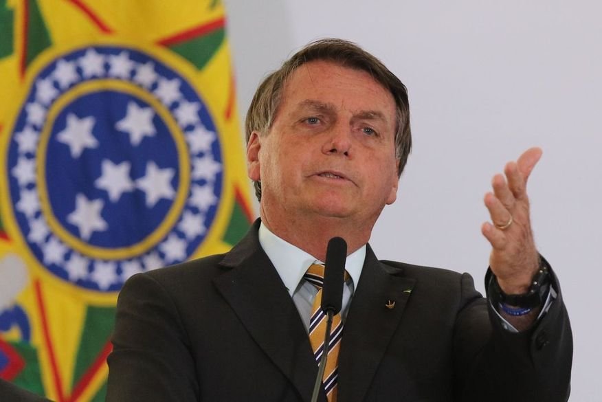 Horas Após Derrota Do Voto Impresso, Bolsonaro Critica TSE E Diz Que ...